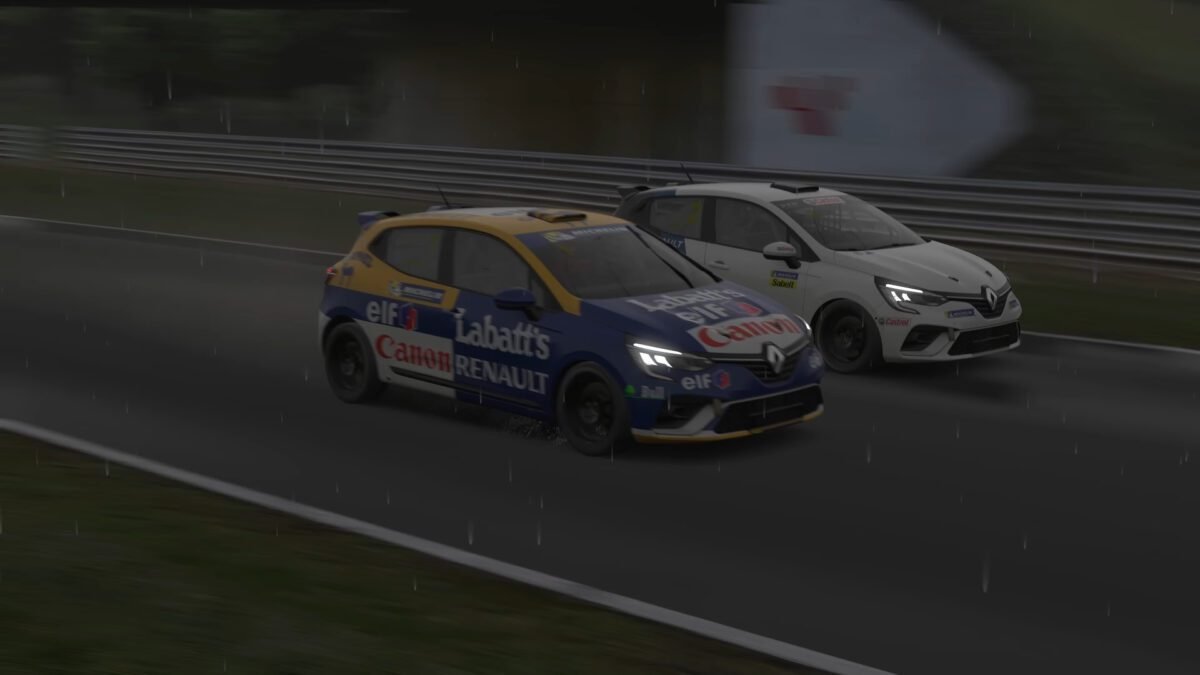 iRacing cars racing in the rain demonstrating iRacing rain driving technique in wheel-to-wheel wet conditions