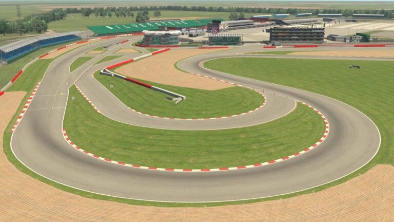 Silverstone Circuit in iRacing