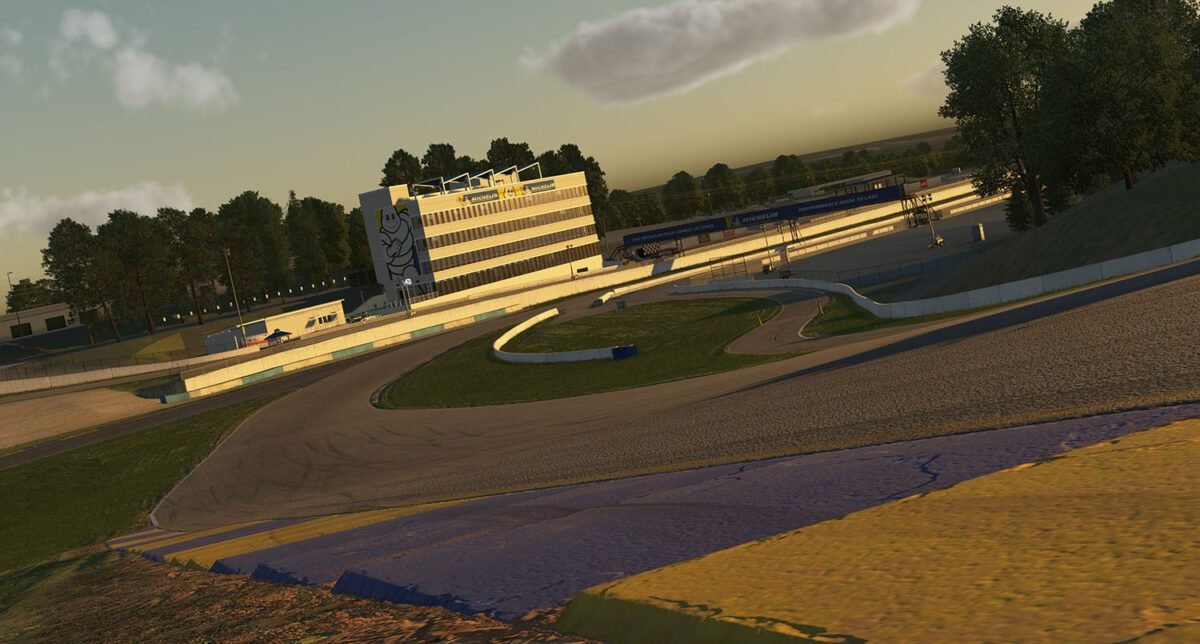 iRacing racing at Road Atlanta, a circuit that will benefit from the new night racing lighting engine